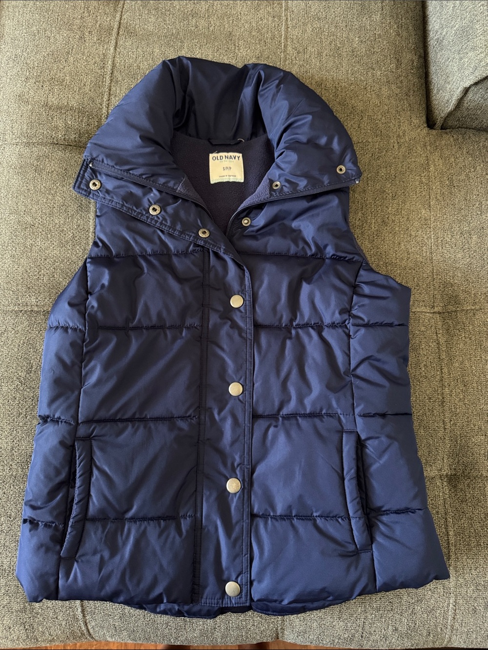 Old Navy Navy Quilted Puffer Vest